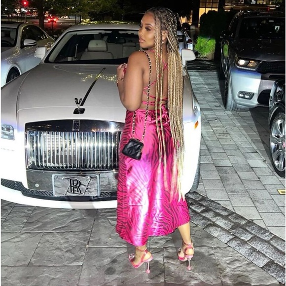 Pink satin dress - Picture 7 of 7